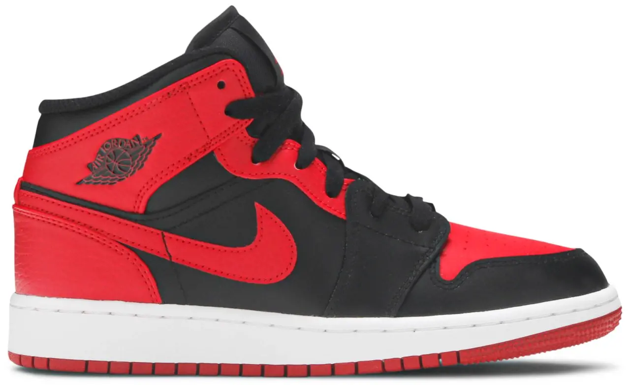 Giày Nike Air Jordan 1 Mid GS 'Banned' 554725-074
