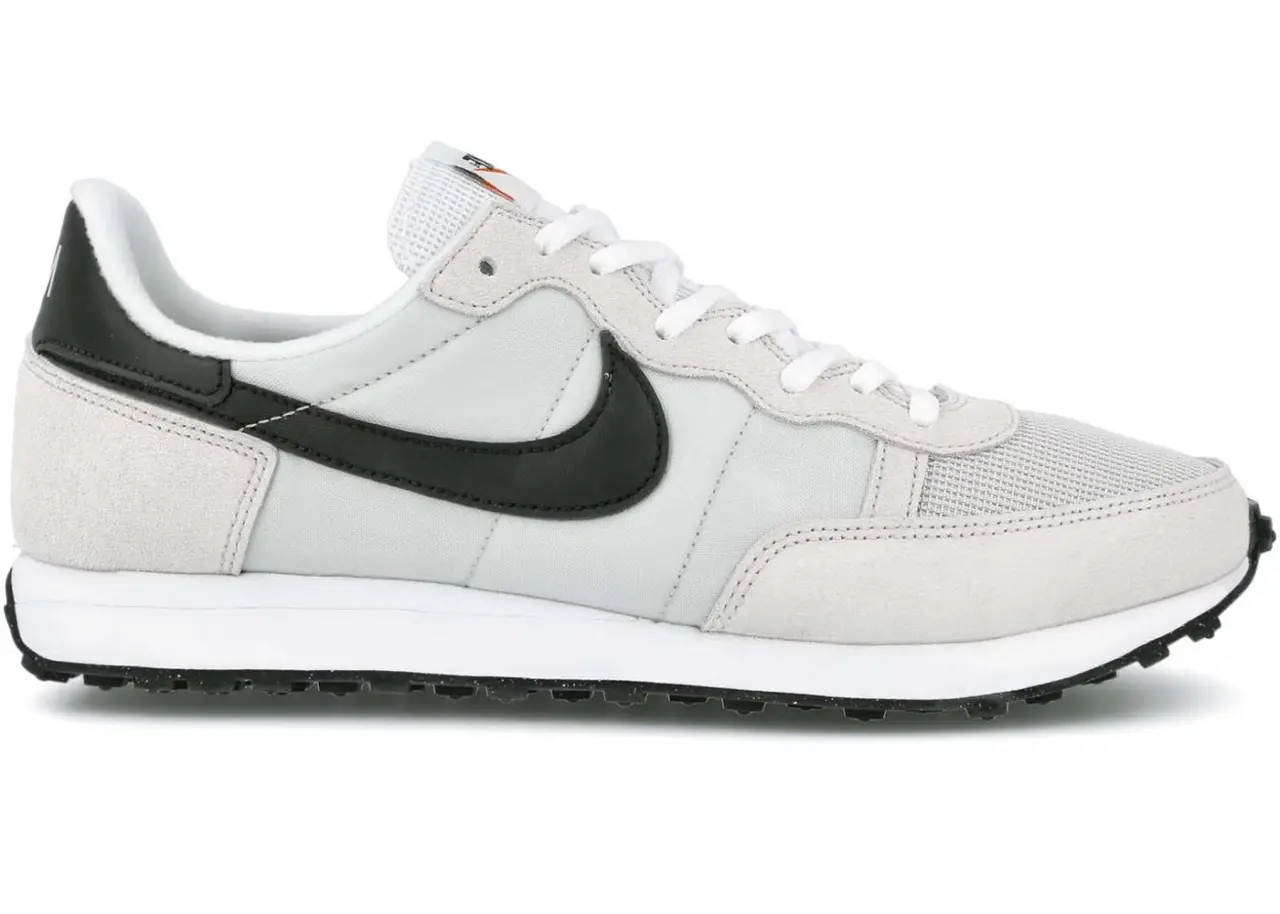 Giày Nike Challenger OG 'Light Bone' CW7645-003