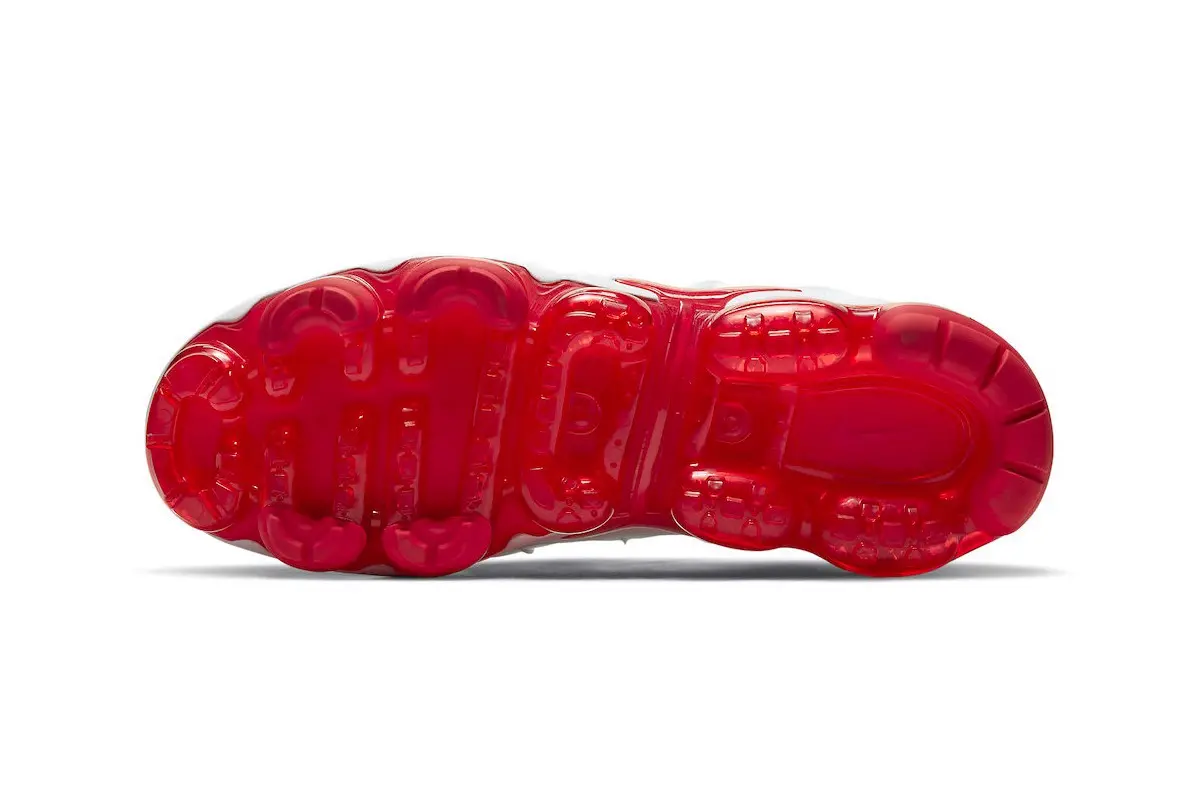 Nike Air VaporMax Plus lấy cảm hứng từ hai tông màu cổ điển cực đẹp