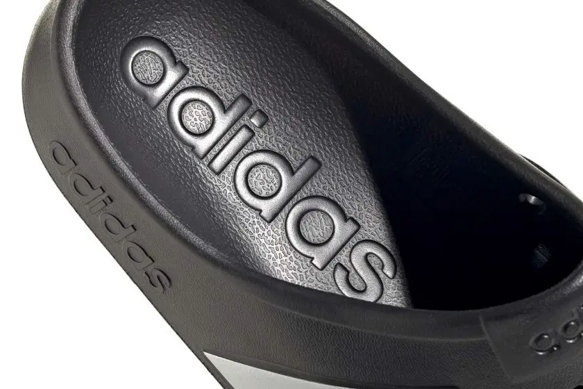 Bỏ trend Crocs đi, chào mừng anh em đến với adliette Clogs