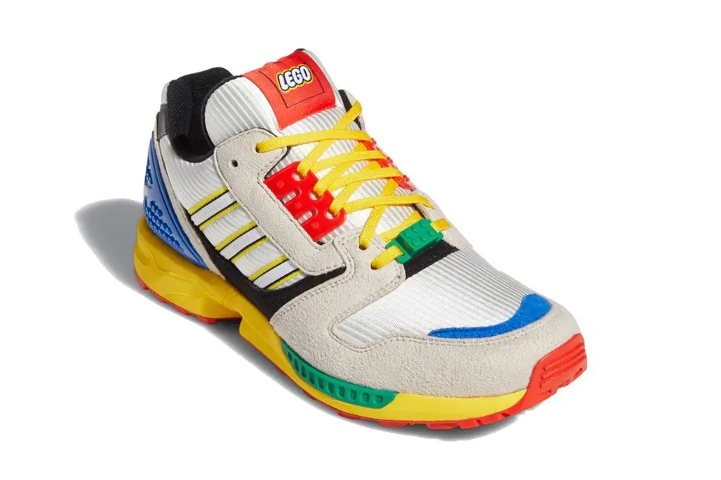 LEGO x adidas ZX 8000 một siêu phẩm cần nhìn đi nhìn lại nhiều lần LEGO x adidas ZX 8000 một siêu phẩm cần nhìn đi nhìn lại nhiều lần