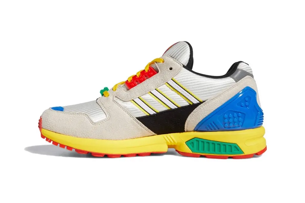 LEGO x adidas ZX 8000 một siêu phẩm cần nhìn đi nhìn lại nhiều lần LEGO x adidas ZX 8000 một siêu phẩm cần nhìn đi nhìn lại nhiều lần