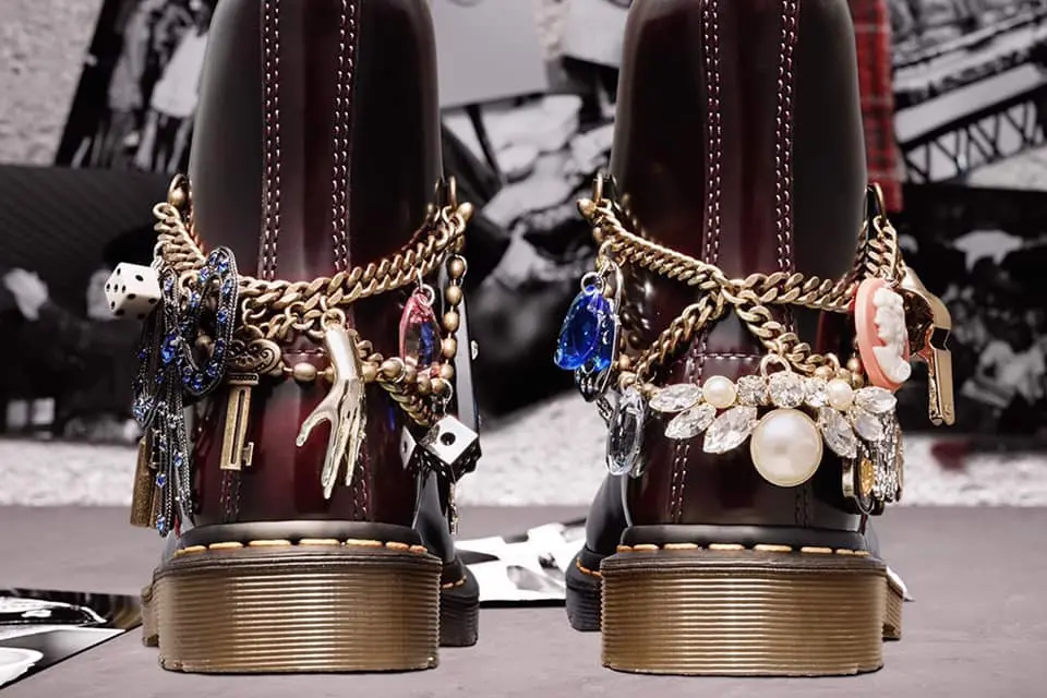 Dr. Martens x Marc Jacobs với đôi boot được đáng đầu tư nhất trong mùa đông năm nay