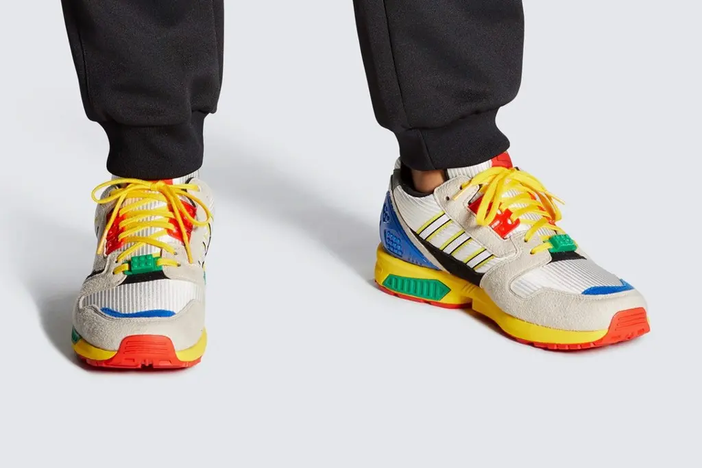 LEGO x adidas ZX 8000 một siêu phẩm cần nhìn đi nhìn lại nhiều lần LEGO x adidas ZX 8000 một siêu phẩm cần nhìn đi nhìn lại nhiều lần