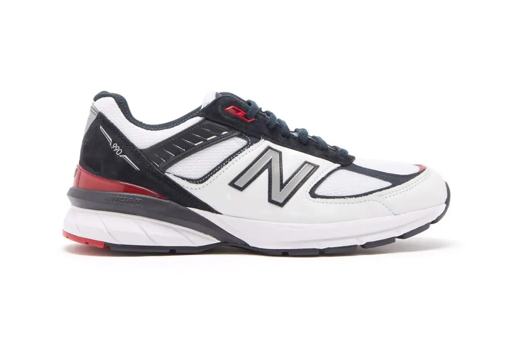 Hinh anh 1: New Balance's Made in US 990v5 cung cap mot dan "giao huong" mau sac sac net