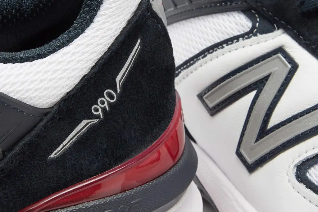 Hinh anh 3: New Balance's Made in US 990v5 cung cap mot dan "giao huong" mau sac sac net