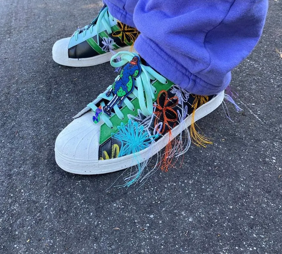 https://authentic-shoes.com/blogs/news/sean-wotherspoon-va-adidas-superstar-superearth-se-phat-hanh-phoi-mau-thu-hai-trong-thoi-gian-toi