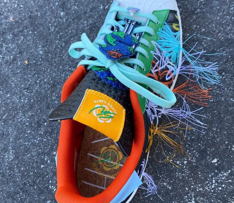 https://authentic-shoes.com/blogs/news/sean-wotherspoon-va-adidas-superstar-superearth-se-phat-hanh-phoi-mau-thu-hai-trong-thoi-gian-toi