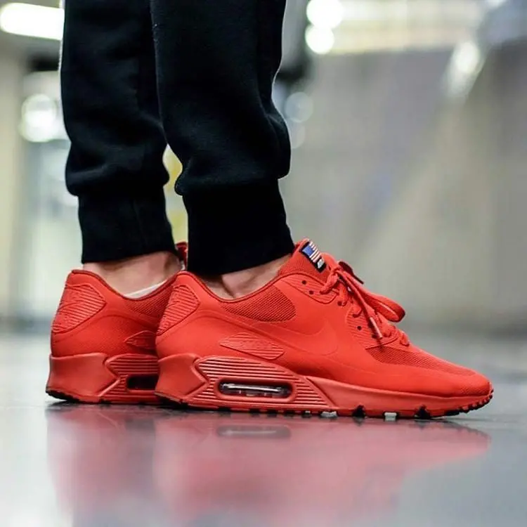 Nike Air Max 90 đẹp nhất trong lịch sử 30 năm của sneaker