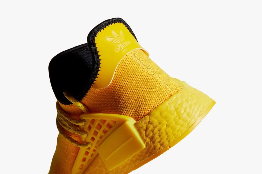 Pharrell và adidas Originals đưa "đơn sắc" lên những chiếc NMD Hu mới nhất Pharrell và adidas Originals đưa "đơn sắc" lên những chiếc NMD Hu mới nhất