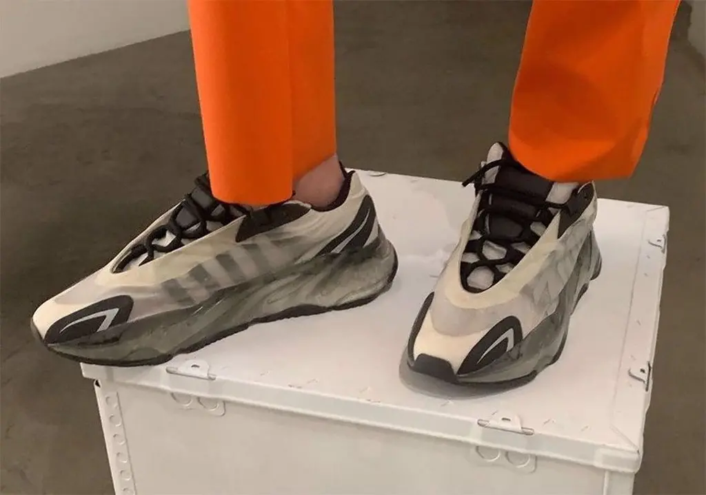 YEEZY BOOST 700, cái tên chưa bao giờ hết hot