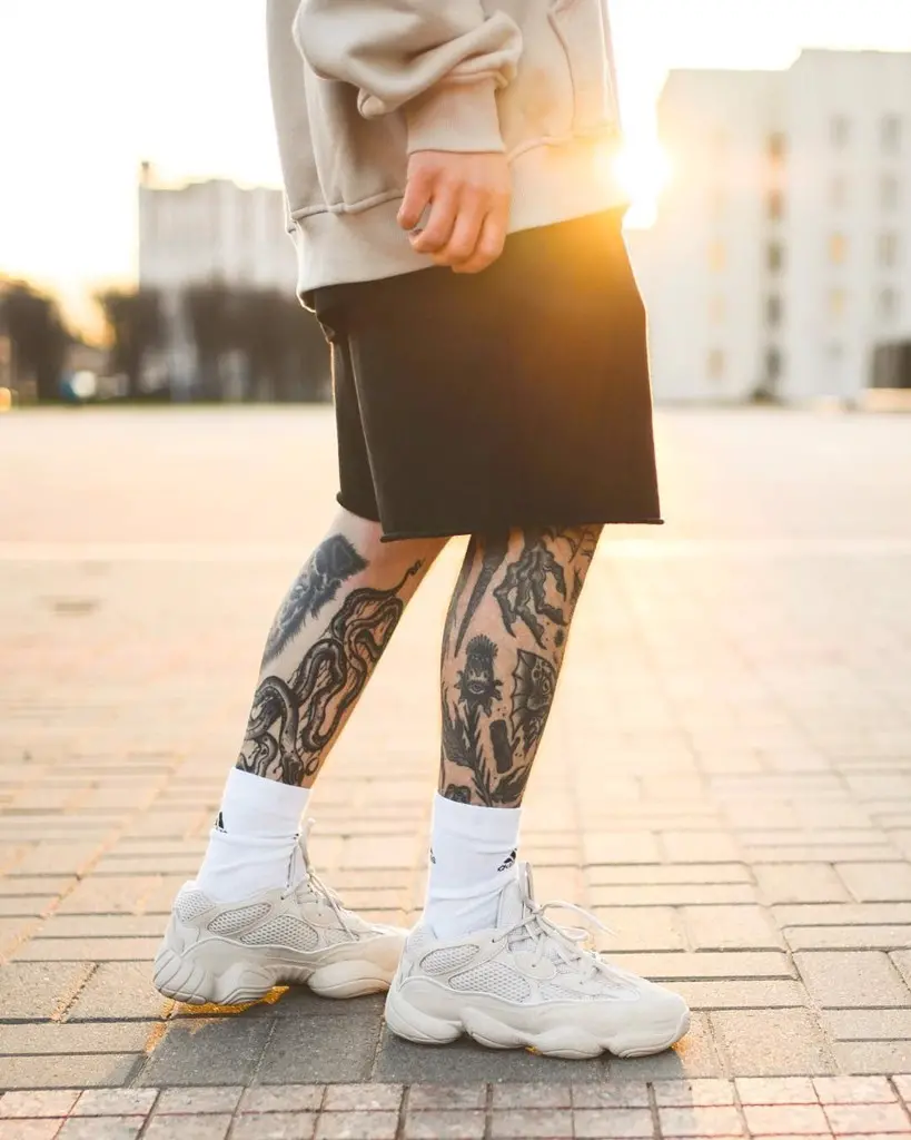 Adidas Yeezy 500 - chunky sneakers với thiết kế xịn xò đẹp đến từng chi tiết