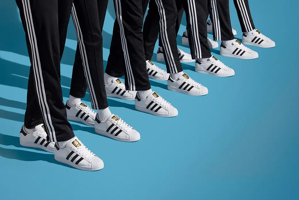 adidas-superstar-ngoi-sao-sang-chang-bao-gio-tat-cua-lang-sneaker adidas-superstar-ngoi-sao-sang-chang-bao-gio-tat-cua-lang-sneaker