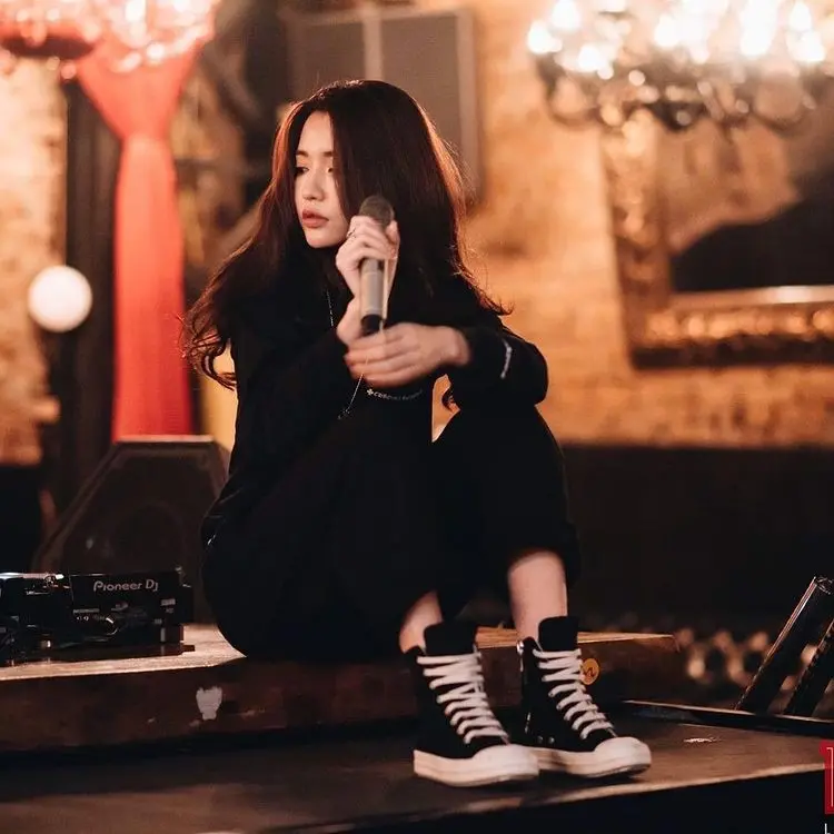 Top 5 sao nữ Vbiz sở hữu những bộ sưu tập sneakers có giá trị khổng lồ