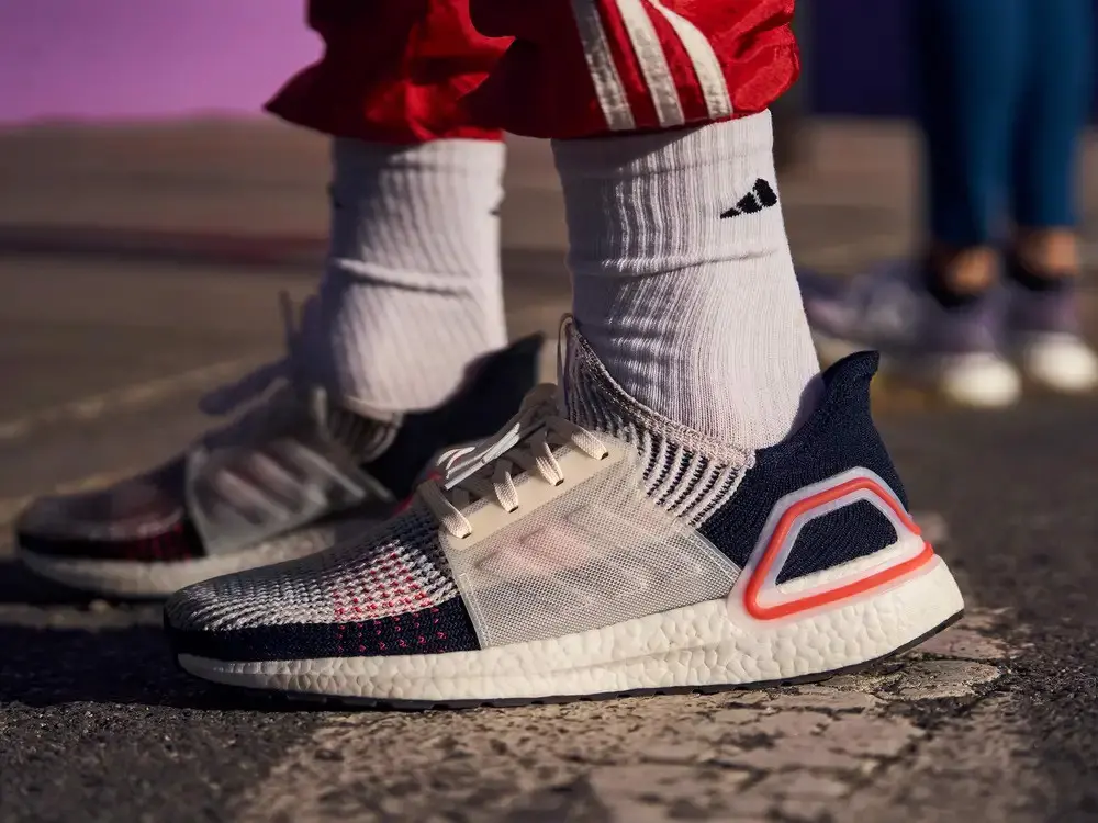 su-that-ve-cong-nghe-boost-mot-buoc-tien-dot-pha-cua-adidas