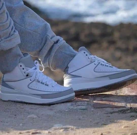 [ Góc Look Back ] về những mẫu giày trở thành một biểu tượng huyền thoại trong giới Sneakerhead trên toàn thế giới mang cái tên Jordan ( kì thứ 2 –Air Jordan 2 )