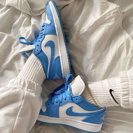 dau-la-nhung-doi-nike-air-jordan-1-low-ban-chay-nhat-2020 dau-la-nhung-doi-nike-air-jordan-1-low-ban-chay-nhat-2020