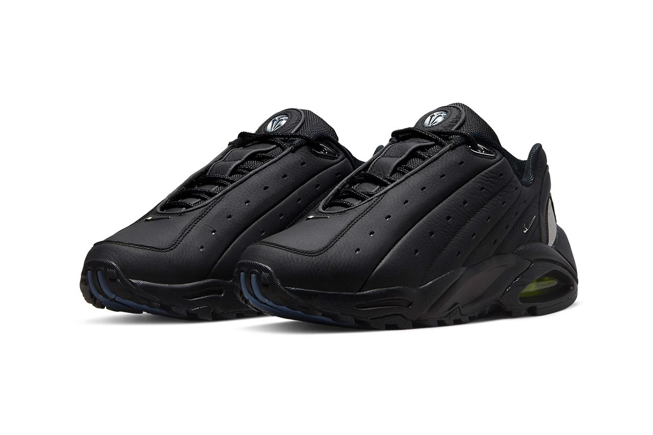 Hình ảnh chính thức của phiên bản NOCTA x Nike Hot Step Air Terra "Black"