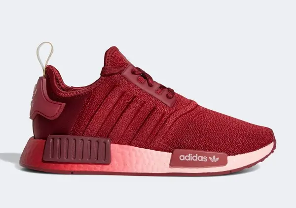 Độc đáo với phần boost gradient của adidas NMD R1 “Glow Pink”