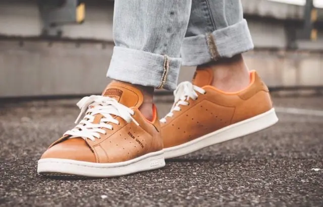 https://authentic-shoes.com/blogs/news/cau-chuyen-ve-su-thanh-cong-cua-doi-giay-quoc-dan-adidas-stan-smith