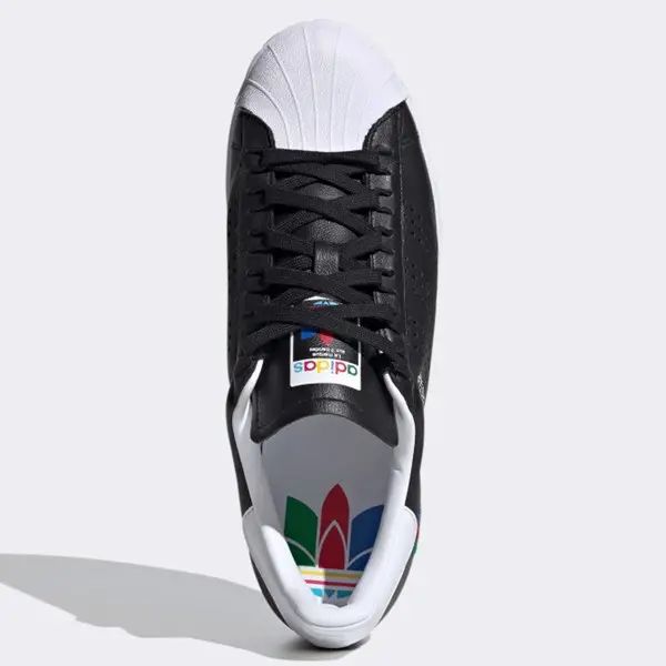 Adidas Superstar xuất hiện với vẻ ngoài Multi-Colored Stripes