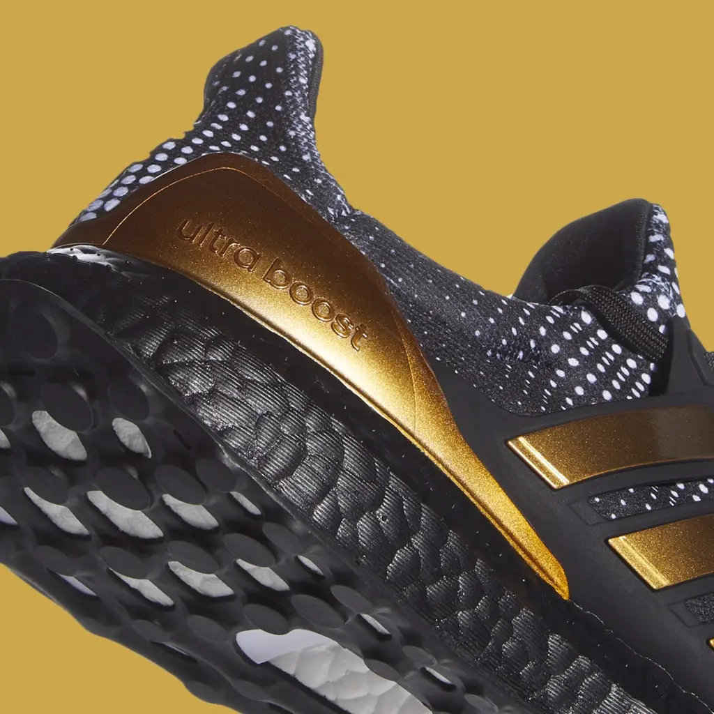 Pat Mahomes và Adidas tiếp tục cho ra mắt thêm một phiên bản Ultraboost trước thềm trận đấu vô địch AFC