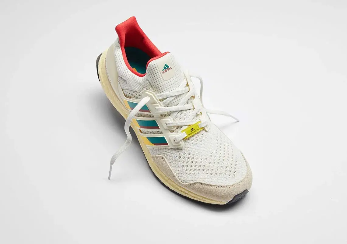 Hinh anh 2: Ultraboost DNA 1.0 ZX - thiet ke tiep noi hai the he