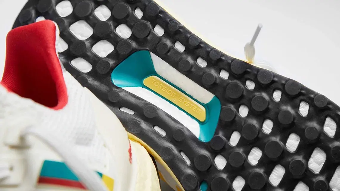 Hinh anh 4: Ultraboost DNA 1.0 ZX - thiet ke tiep noi hai the he