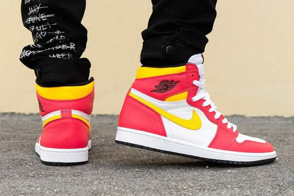 Air Jordan 1 "Light Fusion Red" một phối màu mới toanh cực sống động và đẹp lạ Air Jordan 1 "Light Fusion Red" một phối màu mới toanh cực sống động và đẹp lạ