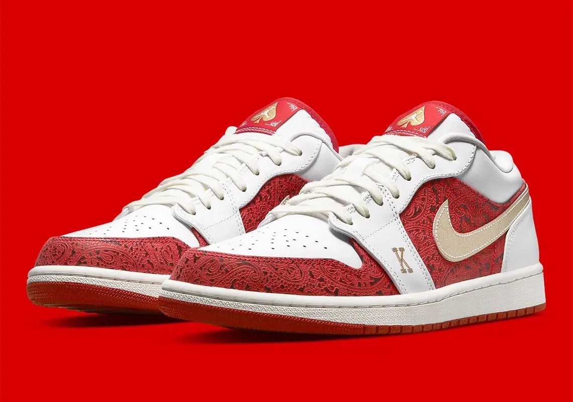 Hinh anh 1: Air Jordan 1 Low “Spades” dau nam phai bai bac ti moi do