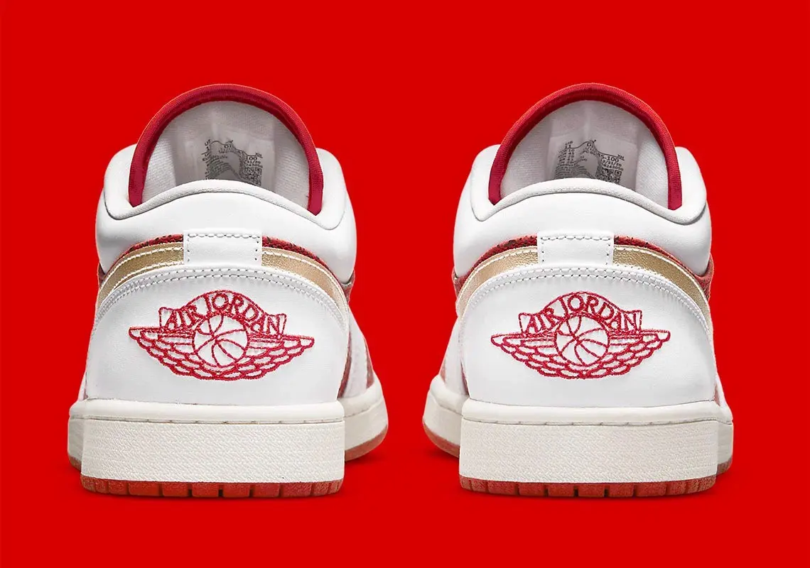 Hinh anh 3: Air Jordan 1 Low “Spades” dau nam phai bai bac ti moi do