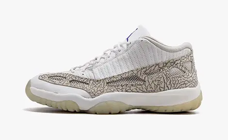 Air Jordan 11 Retro IE Low Phối màu:&nbsp;White/Cobalt-Zen Grey Code:&nbsp;306008-142 Ngày ra mắt:&nbsp;24/05/2003 Giá bán lẻ:&nbsp;115 USD