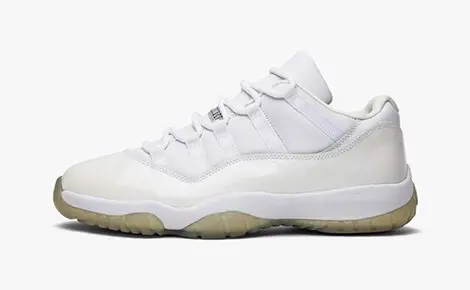 Air Jordan 11 Retro Low “Light Zen Grey” Phối màu:&nbsp;White/Light Zen Grey Code:&nbsp;136053-101