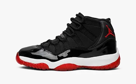 Air Jordan 11 Retro “Playoff” Phối màu:&nbsp;Black/Varsity Red-White Code:&nbsp;136046-061