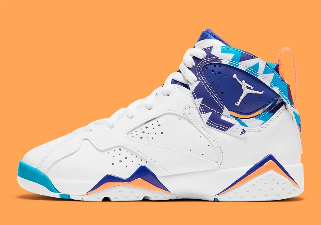 Jordan 7 Chlorine Blue với tông màu tươi mát mở màn cho năm 2021