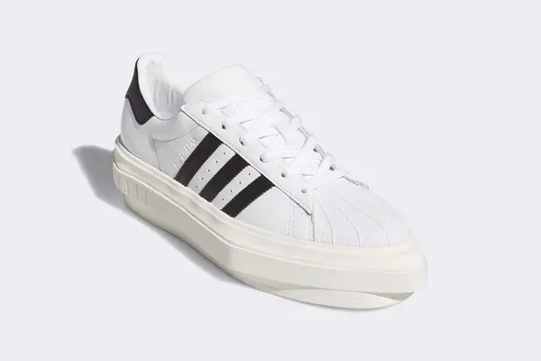 Hinh anh 2: Beyonce x adidas: Ra mat mau giay mui nhon an tuong