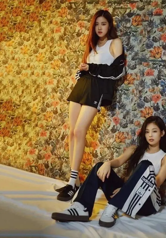 goi-y-phoi-do-cung-giay-adidas-cho-ngay-he-nang-dong