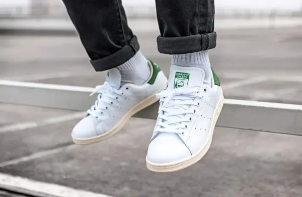 Hướng dẫn 4 cách phối đồ phong cách với giày adidas Stan Smith cho các bạn nam