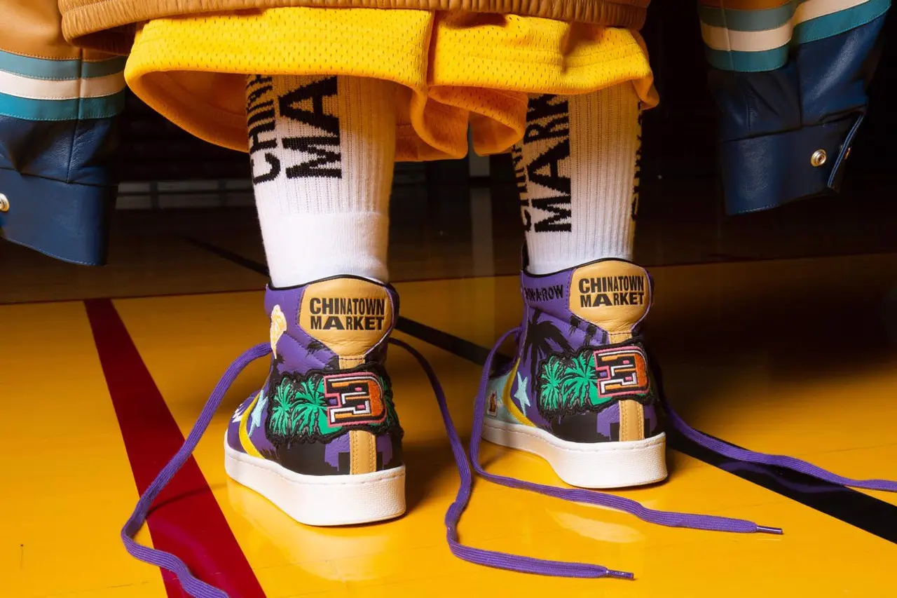 chinatown-market-va-converse-capsule-nba-mang-cam-hung-tu-chiec-ao-khoac-vo-dich-cua-jeff-hamilton-len-chuck-70-va-pro-leather