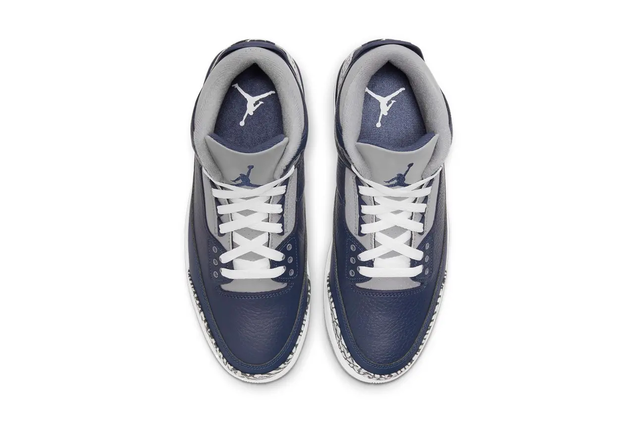 Cái nhìn cận cảnh về đôi Air Jordan 3 "Midnight Navy" sắp ra mắt Cái nhìn cận cảnh về đôi Air Jordan 3 "Midnight Navy" sắp ra mắt
