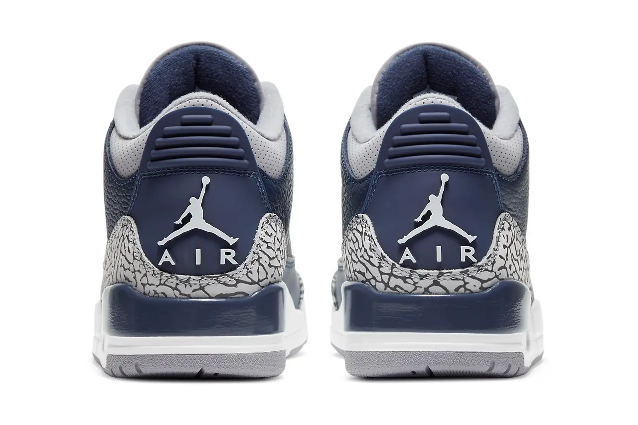 Cái nhìn cận cảnh về đôi Air Jordan 3 "Midnight Navy" sắp ra mắt Cái nhìn cận cảnh về đôi Air Jordan 3 "Midnight Navy" sắp ra mắt