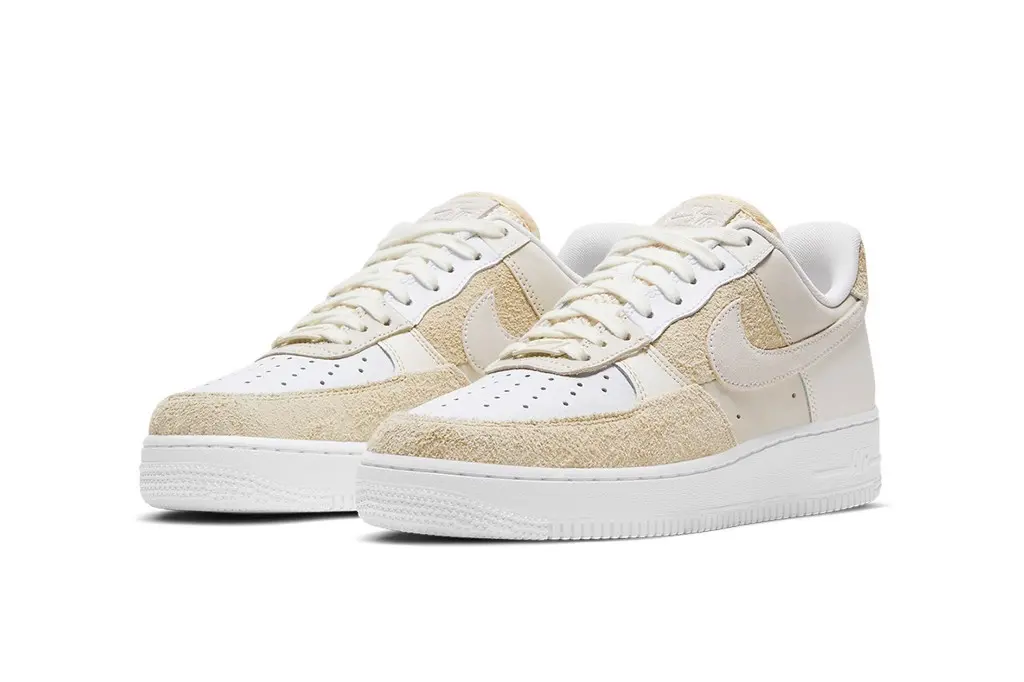 Hinh anh 1: Nike Air Force 1 Low moi da san sang cho mot ky nghi o bai bien