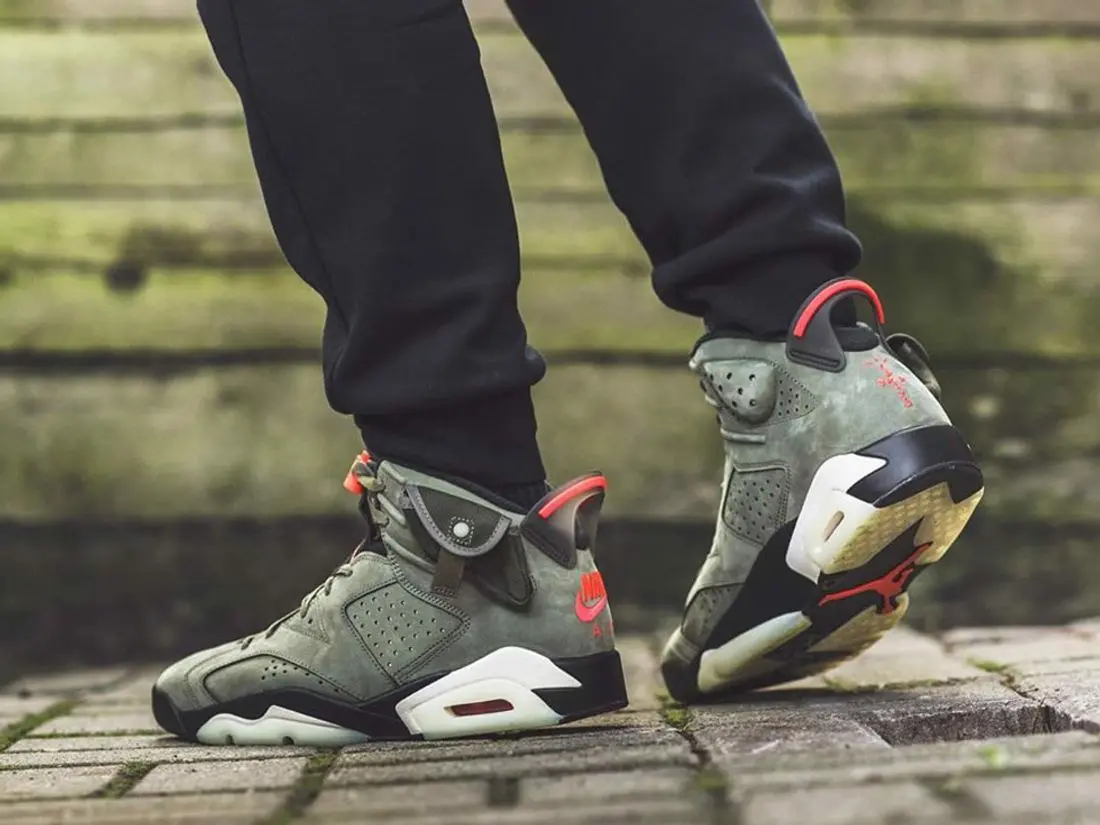 Hướng dẫn phân biệt Air Jordan 6 Travis Scott real và fake?