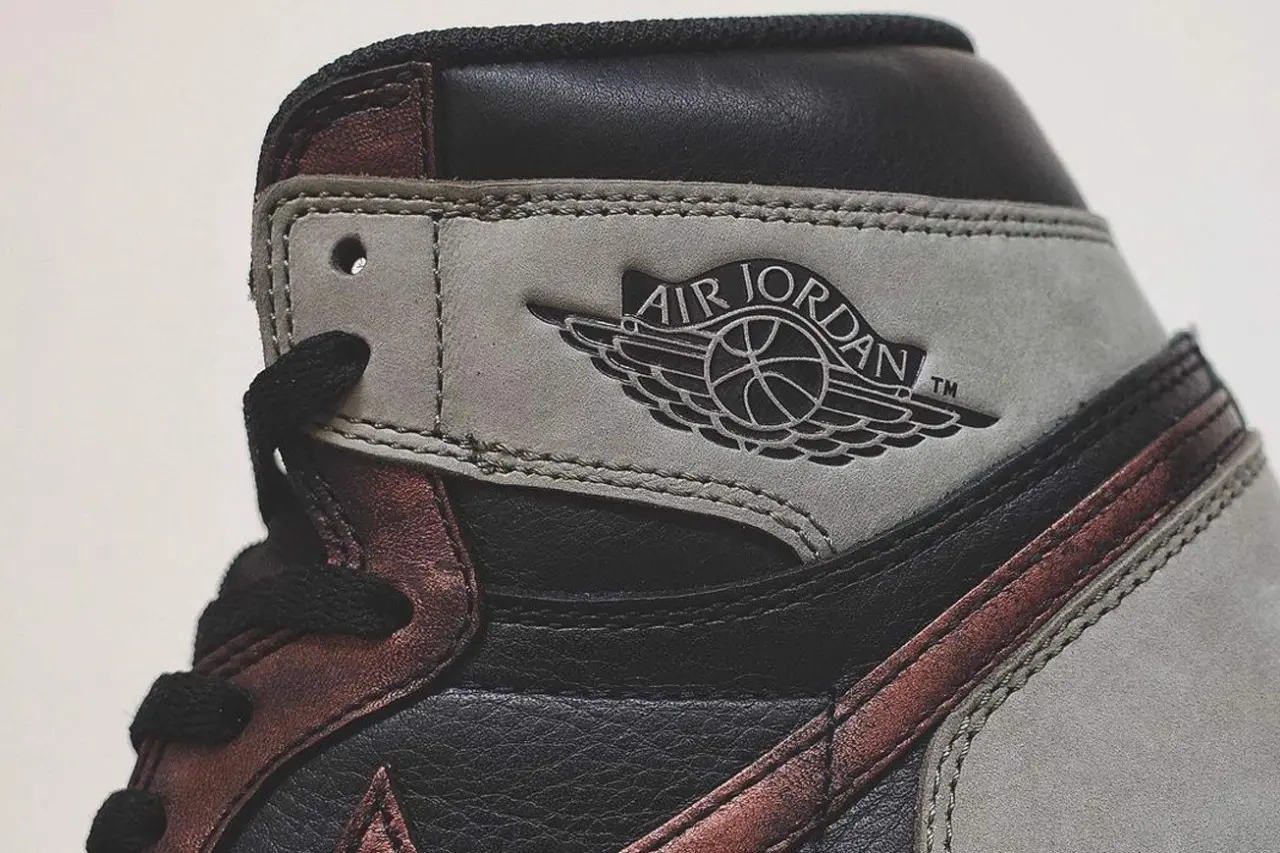 Rò rỉ những hình ảnh đầu tiên về đôi Air Jordan 1 Retro High OG "Rust Shadow"
