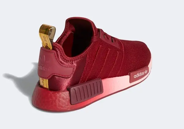 Độc đáo với phần boost gradient của adidas NMD R1 “Glow Pink”