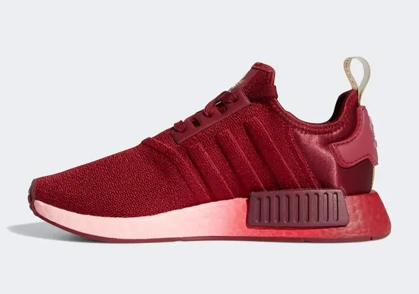 Độc đáo với phần boost gradient của adidas NMD R1 “Glow Pink”