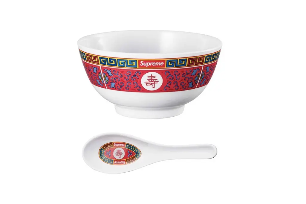 Câu chuyện ngắn gọn về những bộ đồ gia dụng tuyệt vời nhất của Supreme