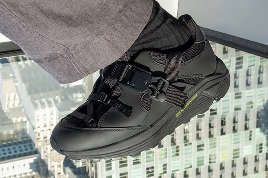 SS21 của Snow Peak được ra mắt với kiểu dáng của một chiếc Sandal SS21 của Snow Peak được ra mắt với kiểu dáng của một chiếc Sandal