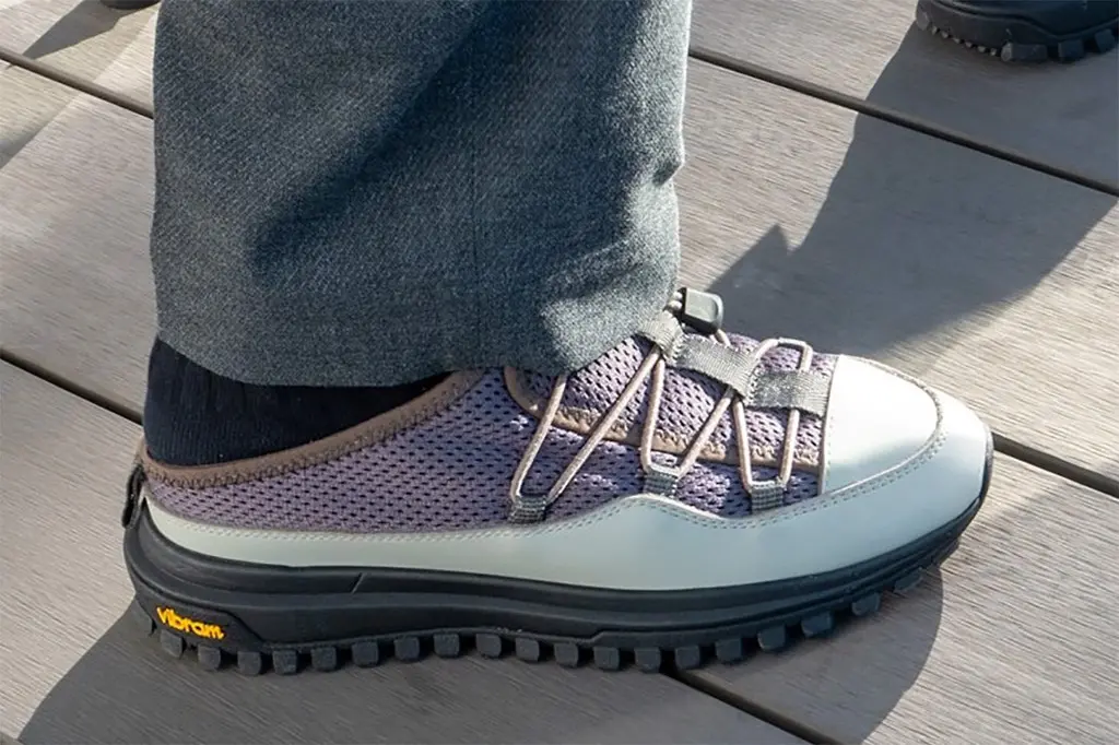 SS21 của Snow Peak được ra mắt với kiểu dáng của một chiếc Sandal SS21 của Snow Peak được ra mắt với kiểu dáng của một chiếc Sandal