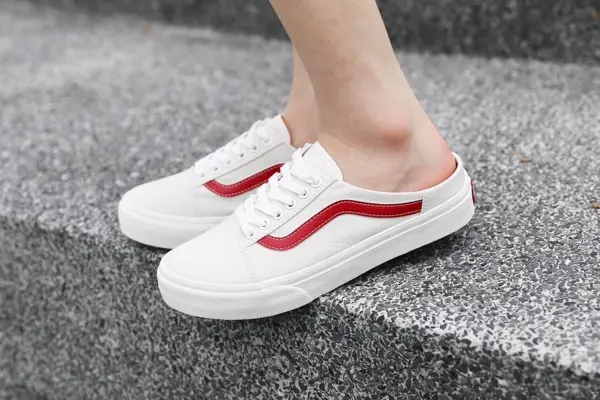 6 lí do bạn nên sử hữu ngay cho mình một "em" Vans Mule